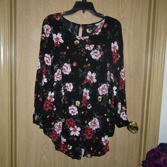 Torrid baby doll keyhole front black floral Spring gauze long sleeve tunic top - Picture 1 of 8